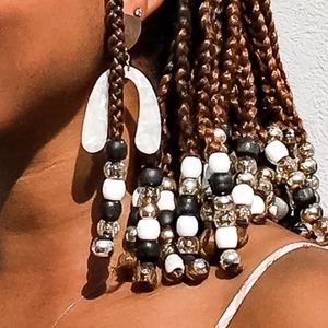 Meet your Posher, Akosua